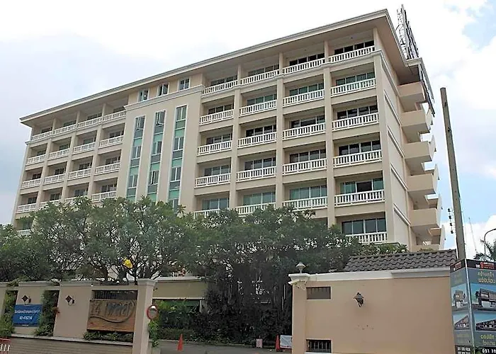 מלון 14 Place בנגקוק