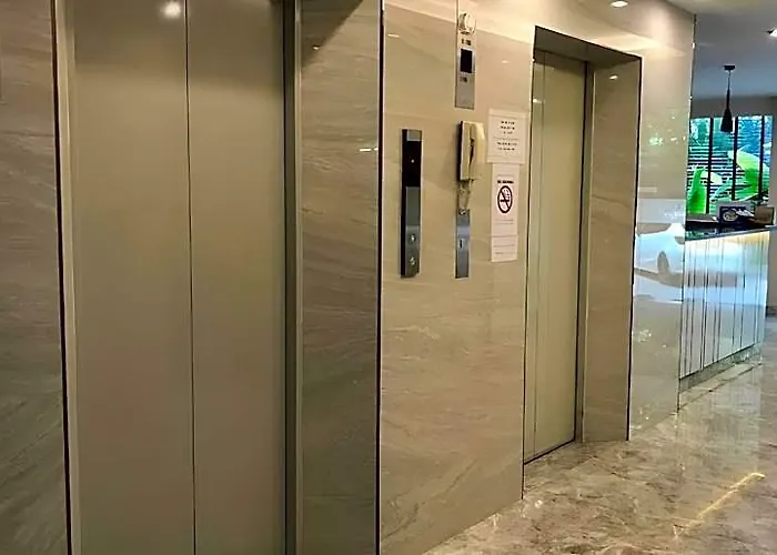 Hotel 14 Place 3*