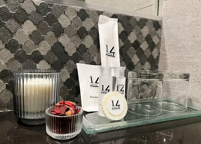 14 Place Hotel
